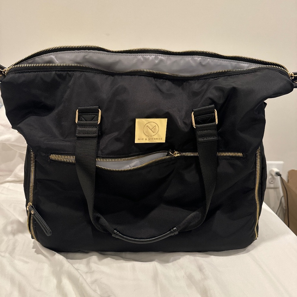 Nic and Monroe Pumping bag